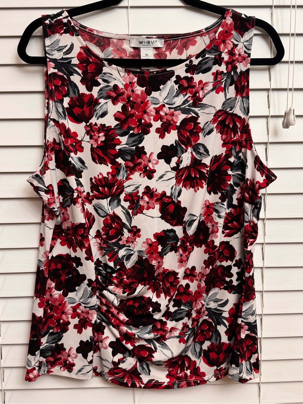 White House Black Market Red & White Floral Sleeveless Tank